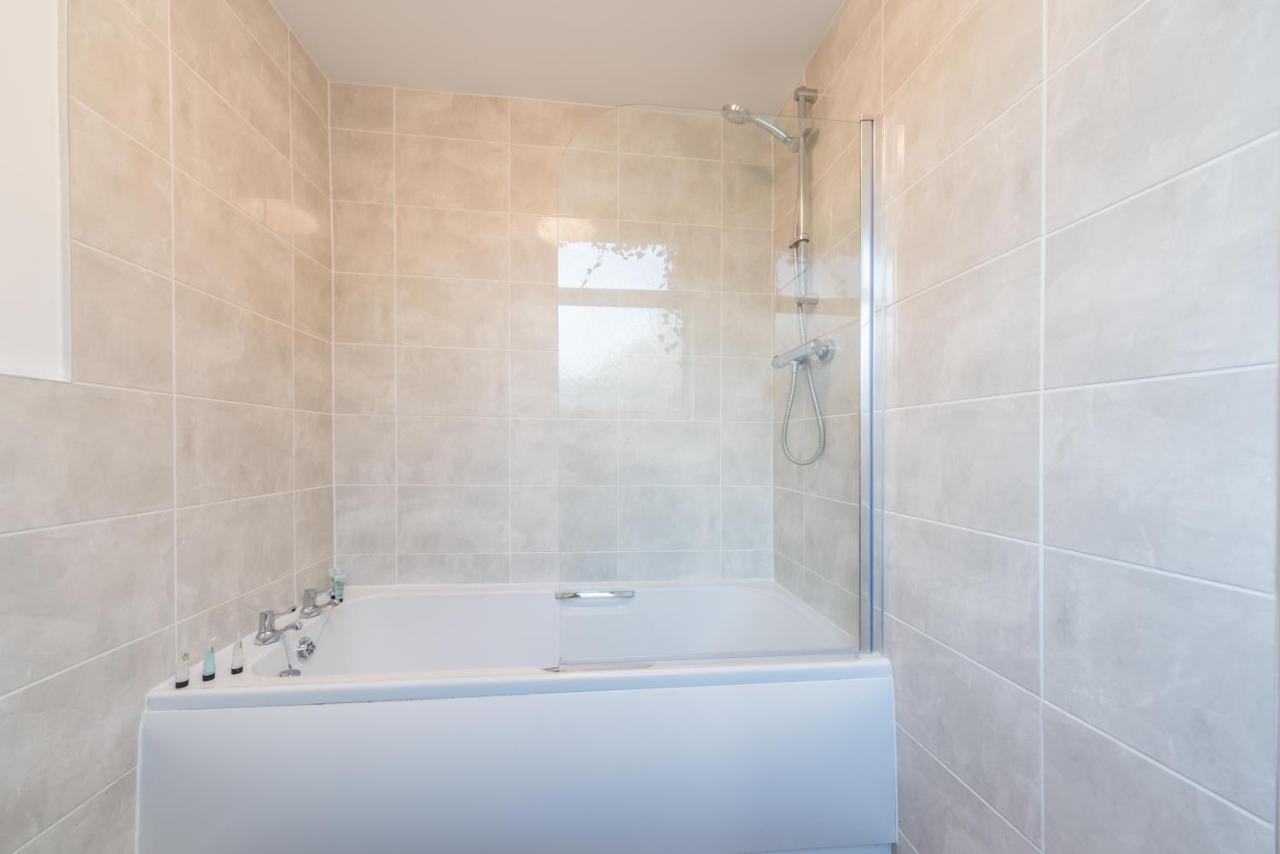 3 Bedroom Saks - 2 Living Area House In Newland Ave Hull Kingston upon Hull Luaran gambar